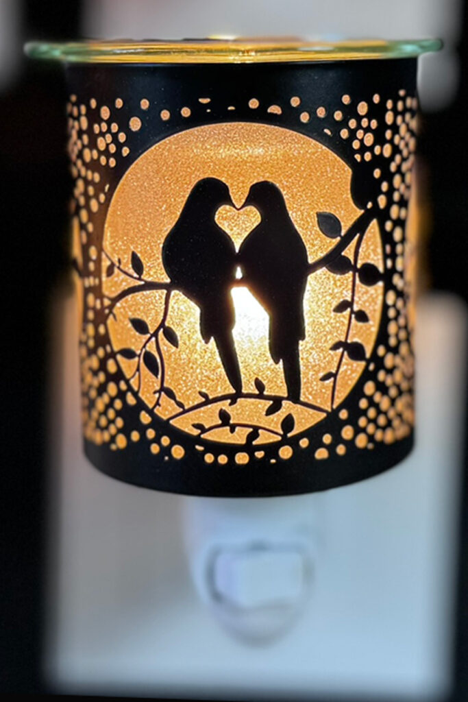 Black Doves Pluggable Wax Warmer