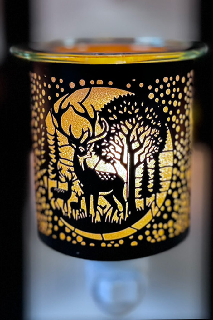 Night Light Wax Warmer Wildlife - Black